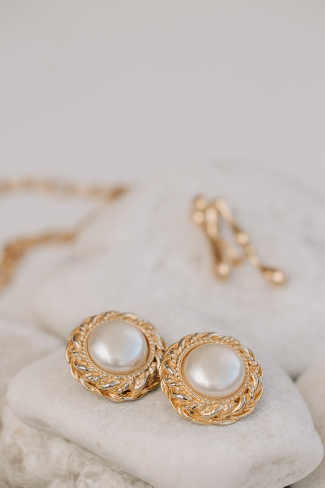 Pearl and Gold Vintage Earrings